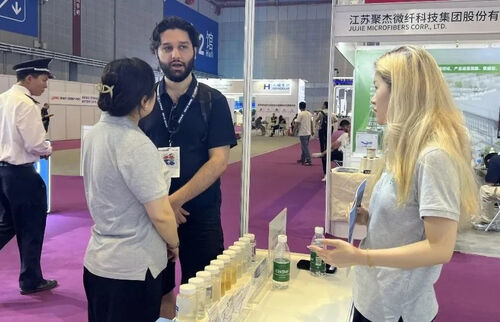 Laatste bedrijfsblogs Hoogtepunten van de openingsdag. Junhe Technology debuteert op SNEC 2026 Shanghai PV Expo